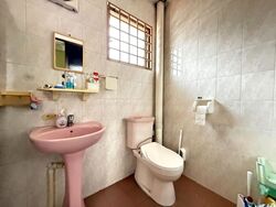 Hillview Avenue (D23), Terrace #484653761